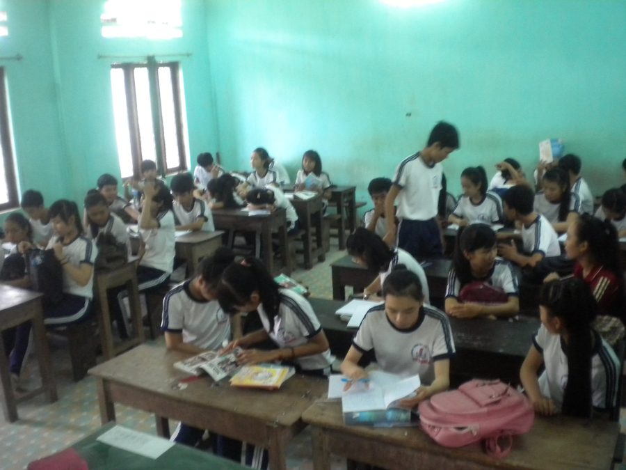 Khoảnh khắc 01 — hôm ấy nắng